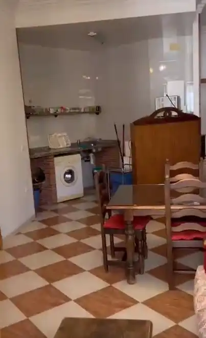 Cuina de Pis de lloguer en Granada amb Aire condicionat, Moblat i Rentadora
