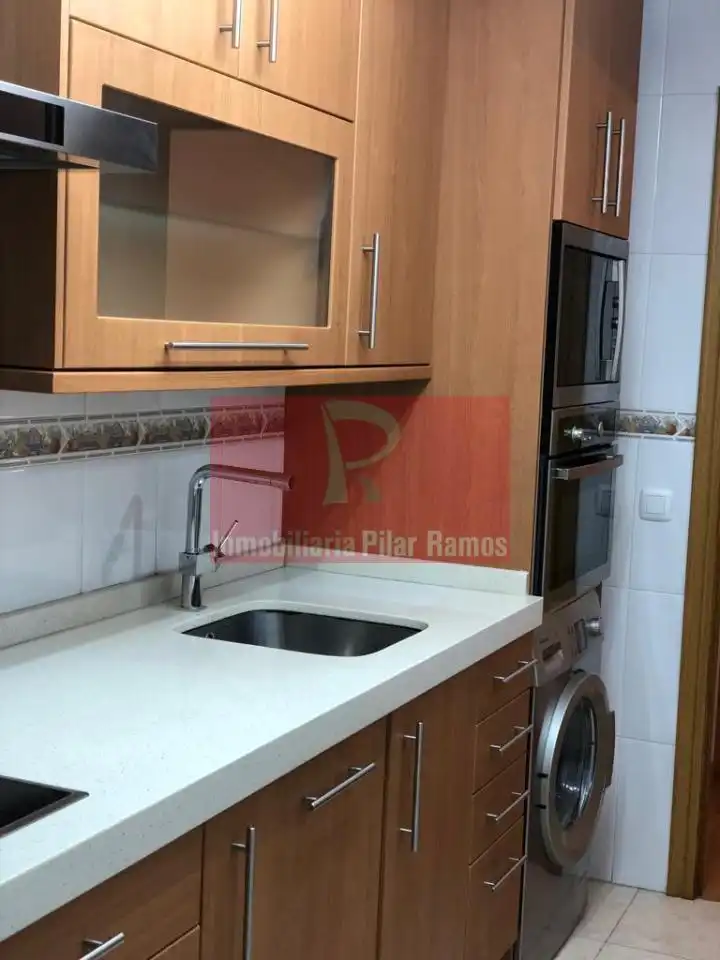 Cocina de Piso en venta en Carrizo con Calefacción, Parquet y Trastero