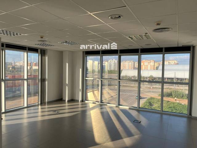 Oficina en Alquiler en Jose María Guinot en Zona Avenida del Mar