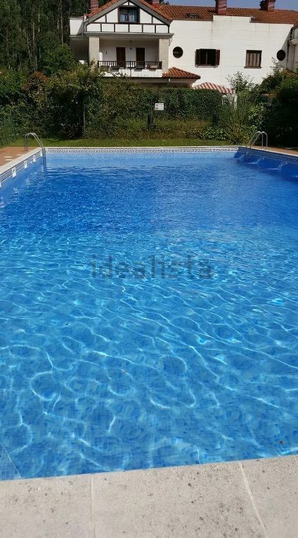 Piscina de Casa adosada en venda en Guriezo amb Calefacció, Jardí privat i Terrassa
