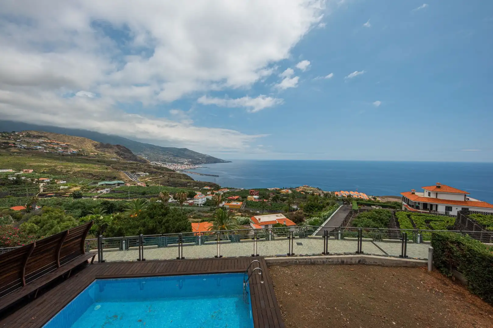 Vista exterior de Casa o xalet en venda en Breña Baja amb Jardí privat i Piscina