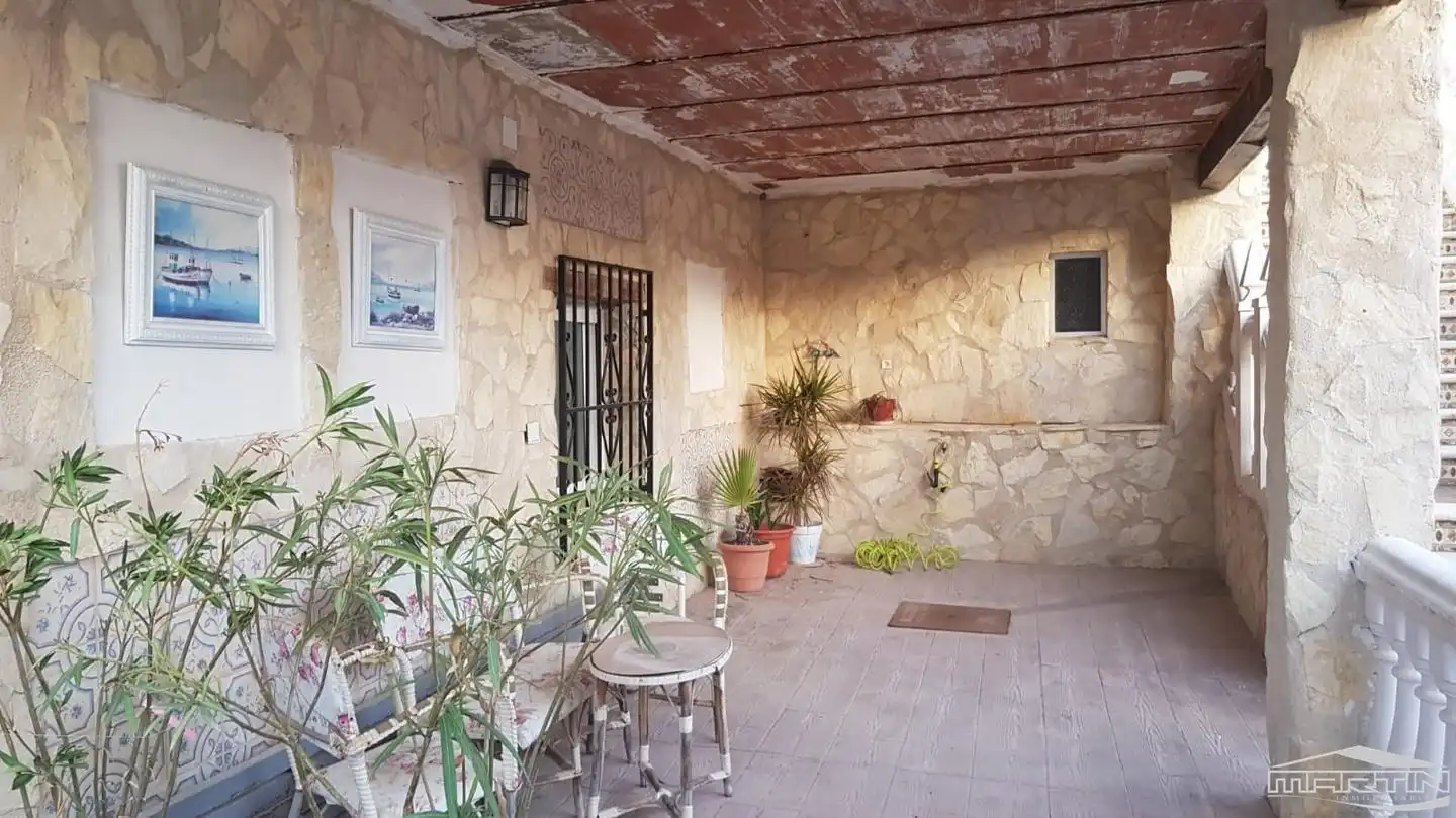 Casa o xalet en venda en Cabra amb Terrassa, Traster i Piscina