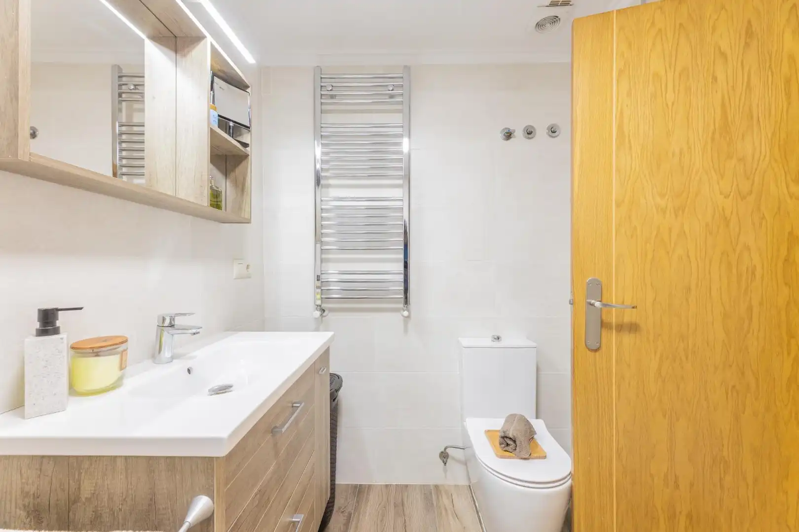 Badezimmer von Dachboden zum Verkauf in Foios mit Klimaanlage, Heizung und Terrasse