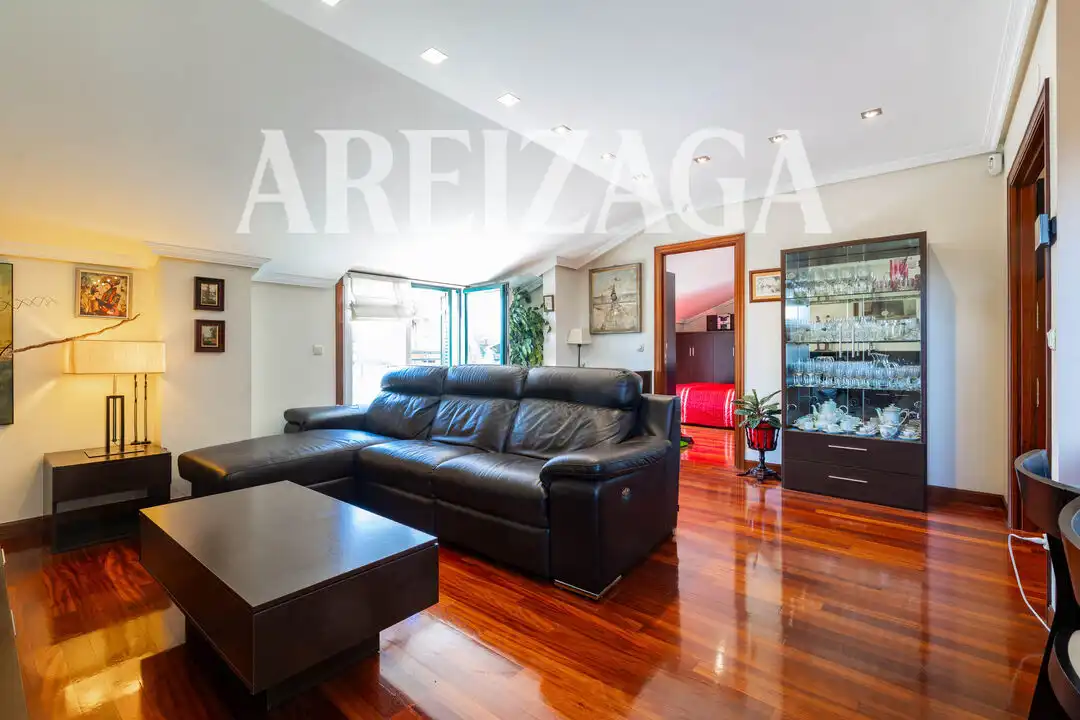 Piso con terraza en venta en Paseo de Ulía, imagen 6