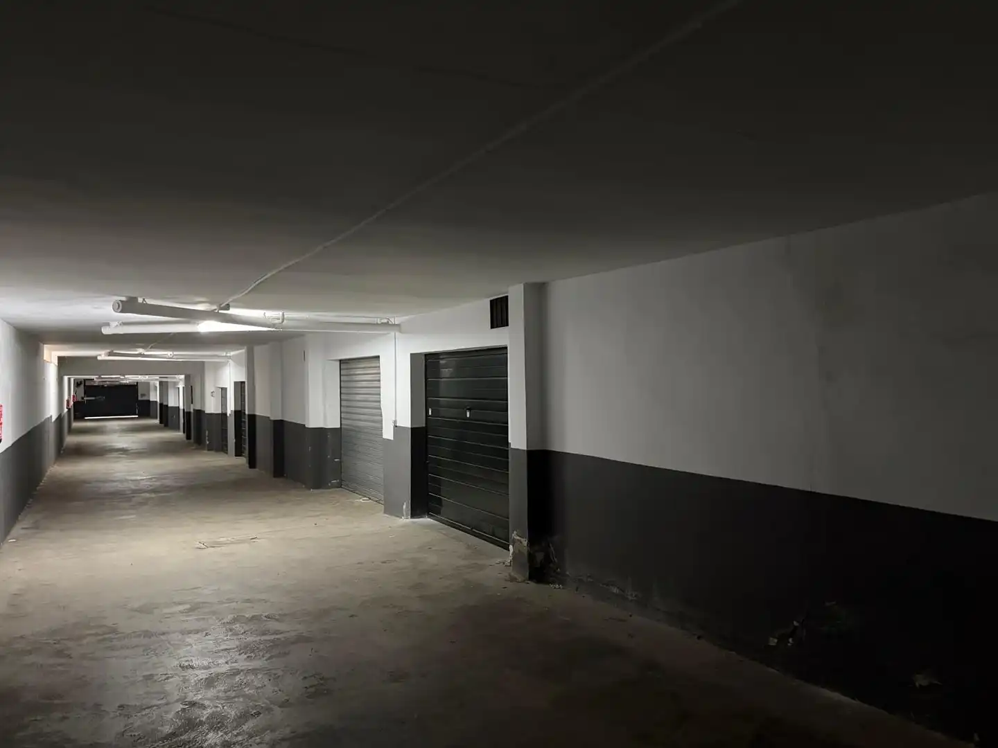 Parkplatz von Einfamilien-Reihenhaus zum Verkauf in Mairena del Aljarafe