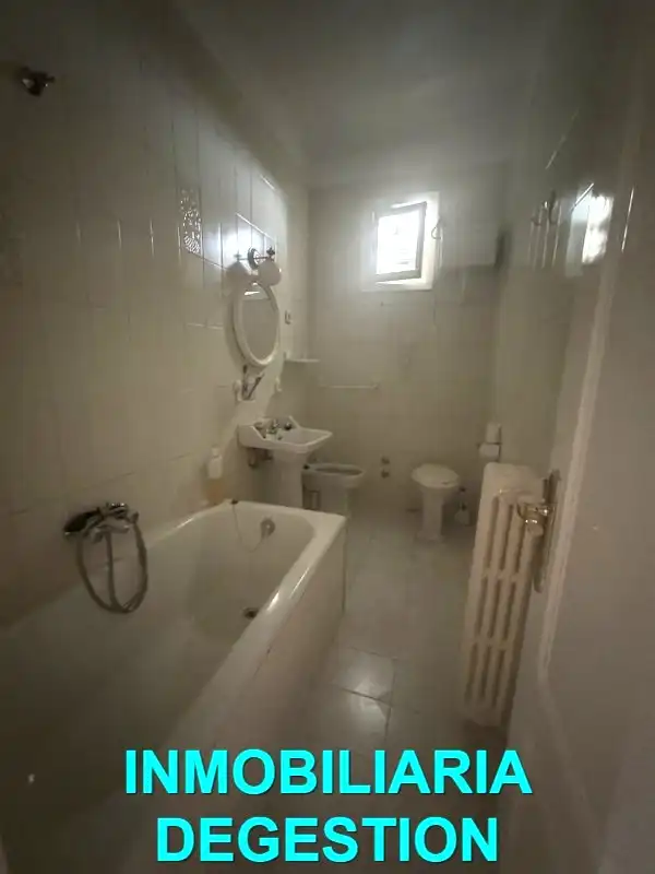 Baño de Piso en venta en Linares con Aire acondicionado y Amueblado