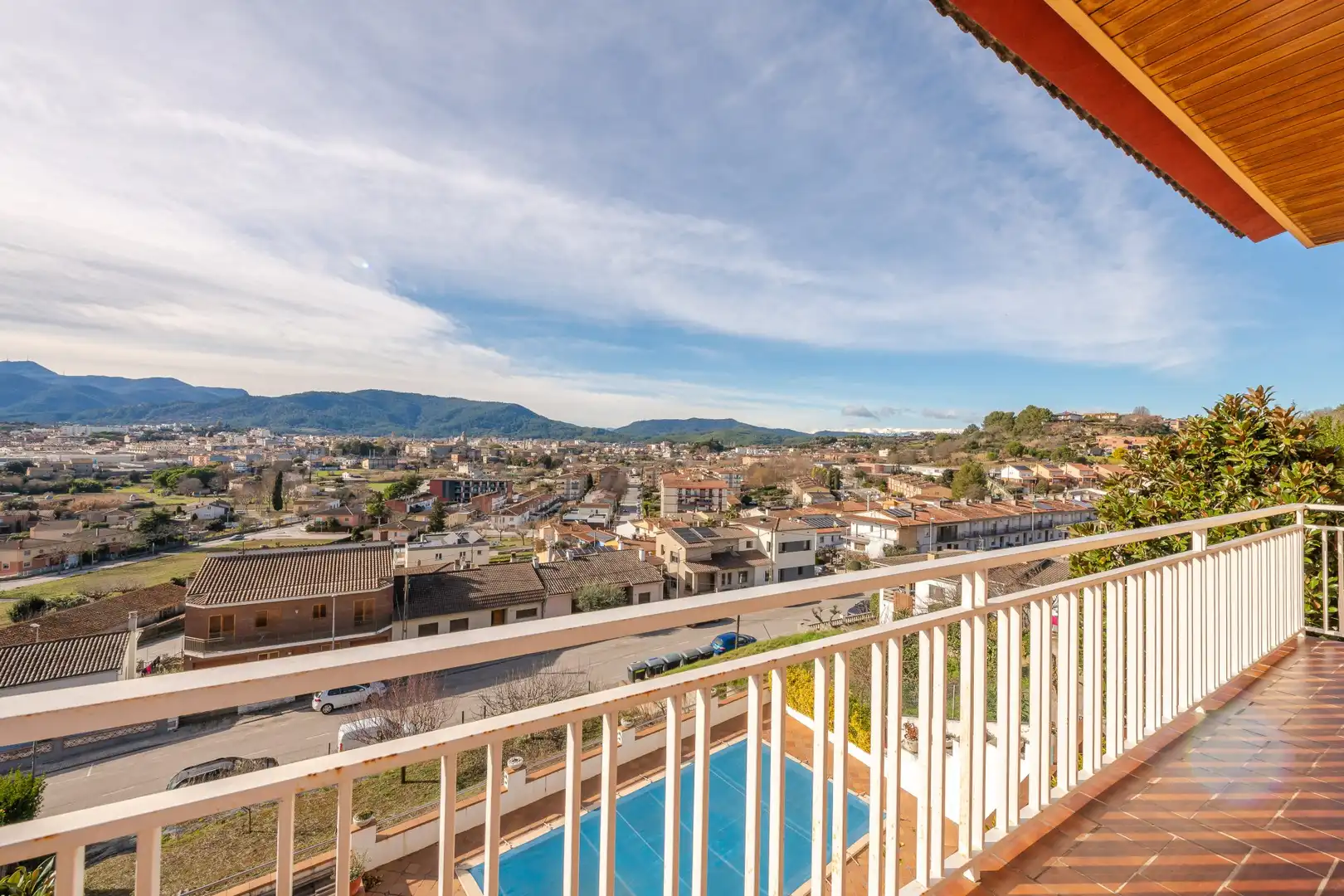 Vista exterior de Casa o chalet en venta en Banyoles con Terraza, Piscina y Balcón
