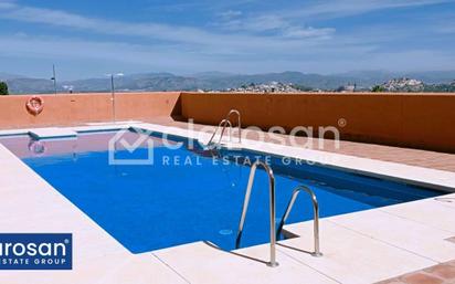 Schwimmbecken von Wohnung zum verkauf in Coín mit Terrasse und Schwimmbad
