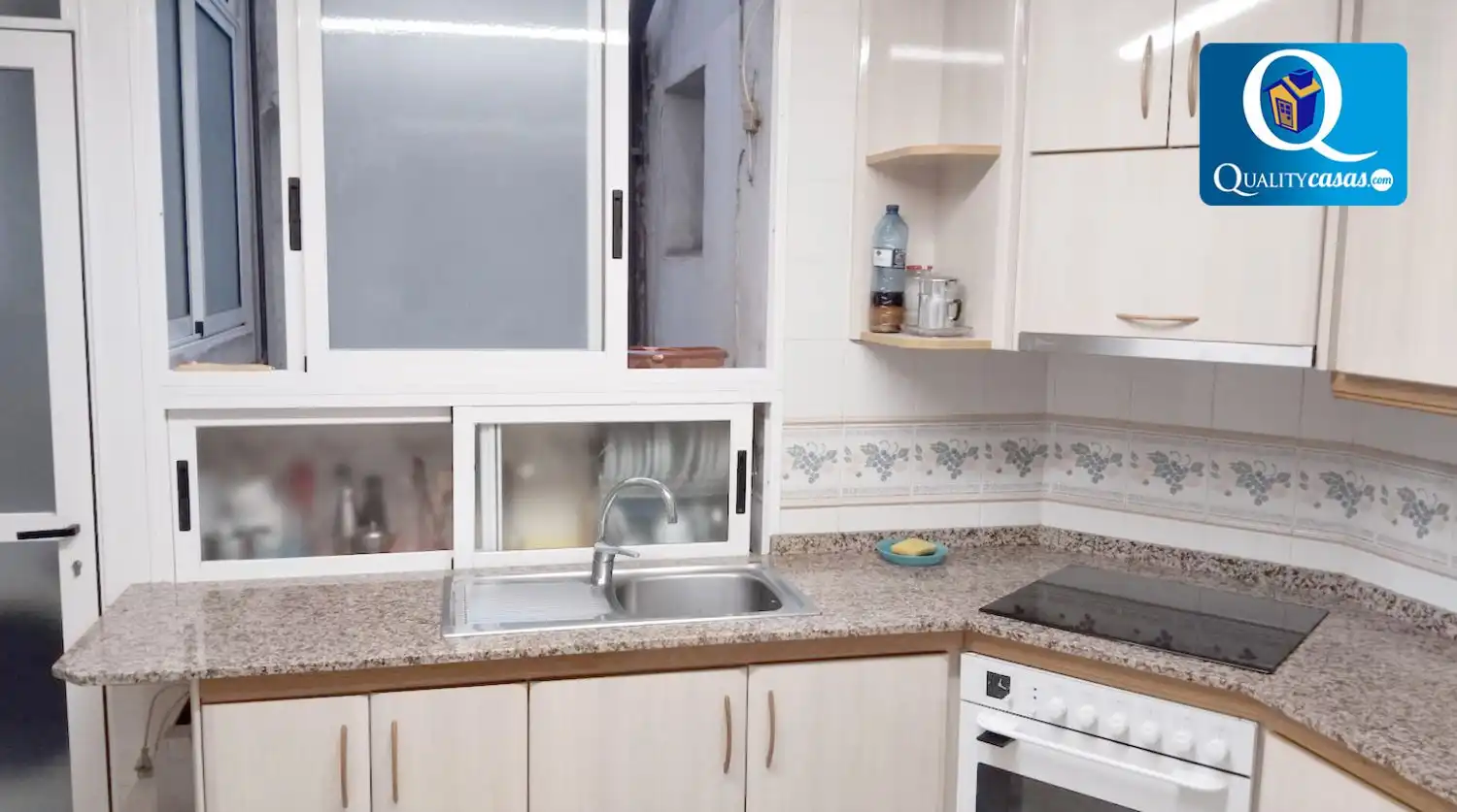 Cuina de Apartament en venda en Elche / Elx amb Traster