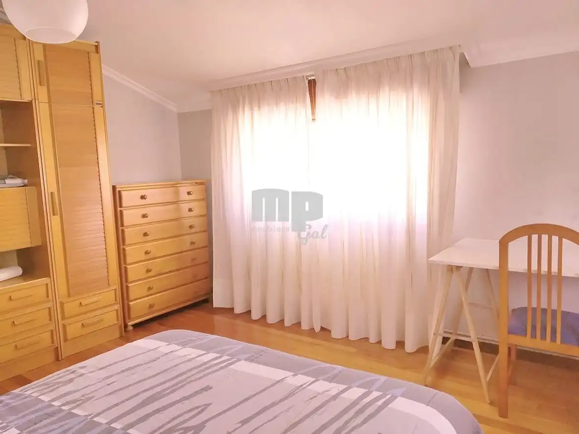 Schlafzimmer von Gebäude zum Verkauf in Vigo 