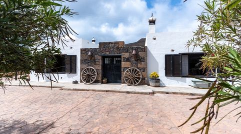 Foto 2 de Finca rústica en venta en Haría pueblo, Haría
