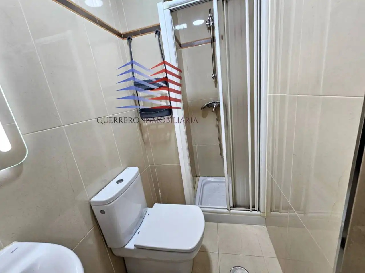 Badezimmer von Maisonette zur Miete in Ourense Capital  mit Heizung, Parkett und Möbliert