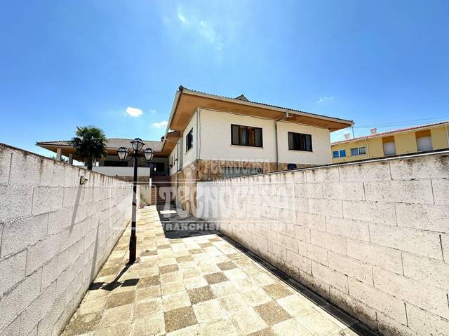 Piso en Venta en Cr Cañamares en Cañamares