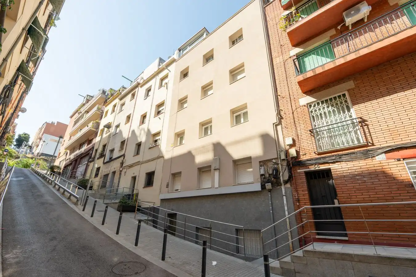 Außenansicht von Wohnung zum Verkauf in Barcelona mit Klimaanlage, Heizung und Möbliert