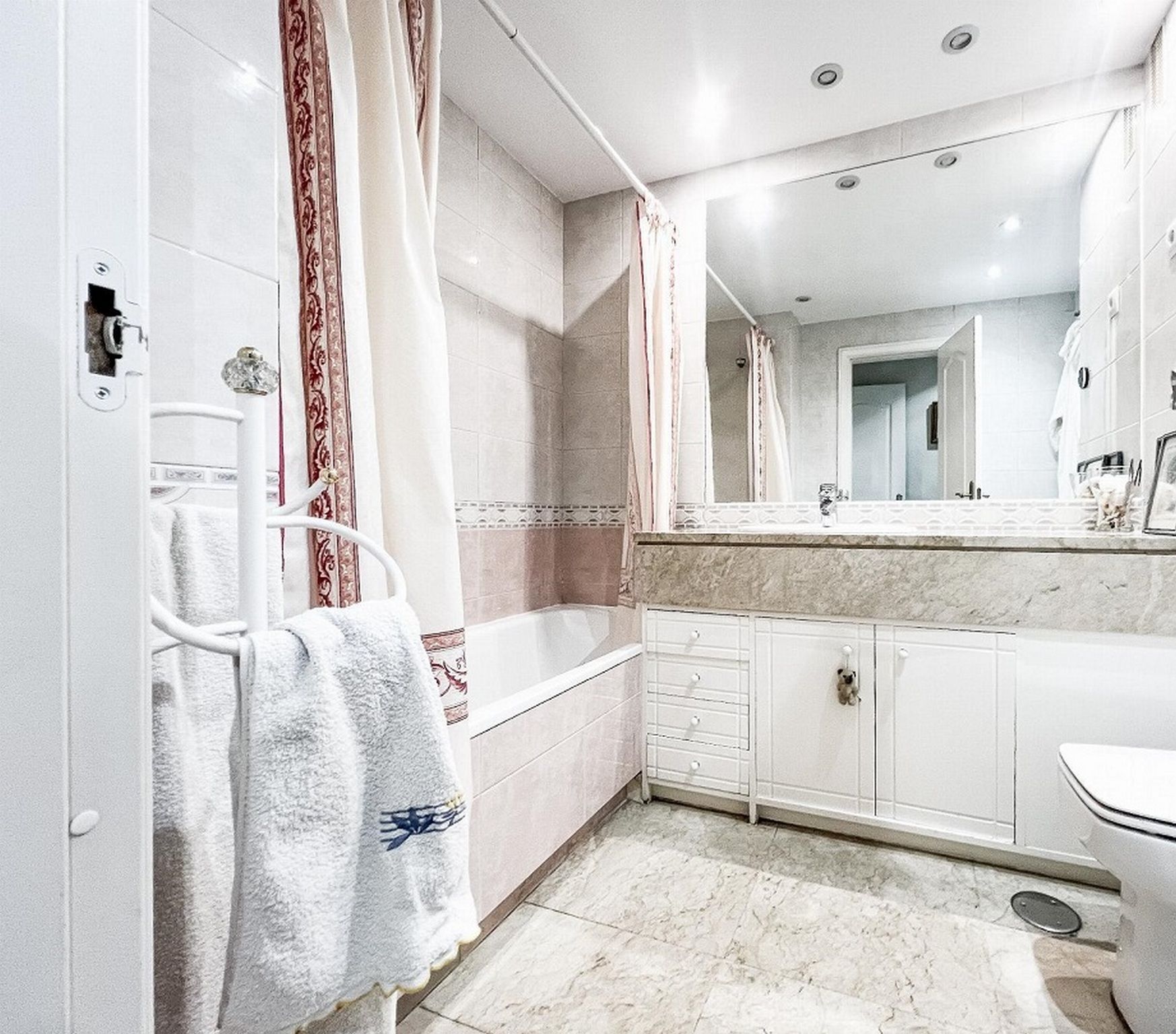 Baño de Piso de alquiler en Reus con Aire acondicionado, Amueblado y TV