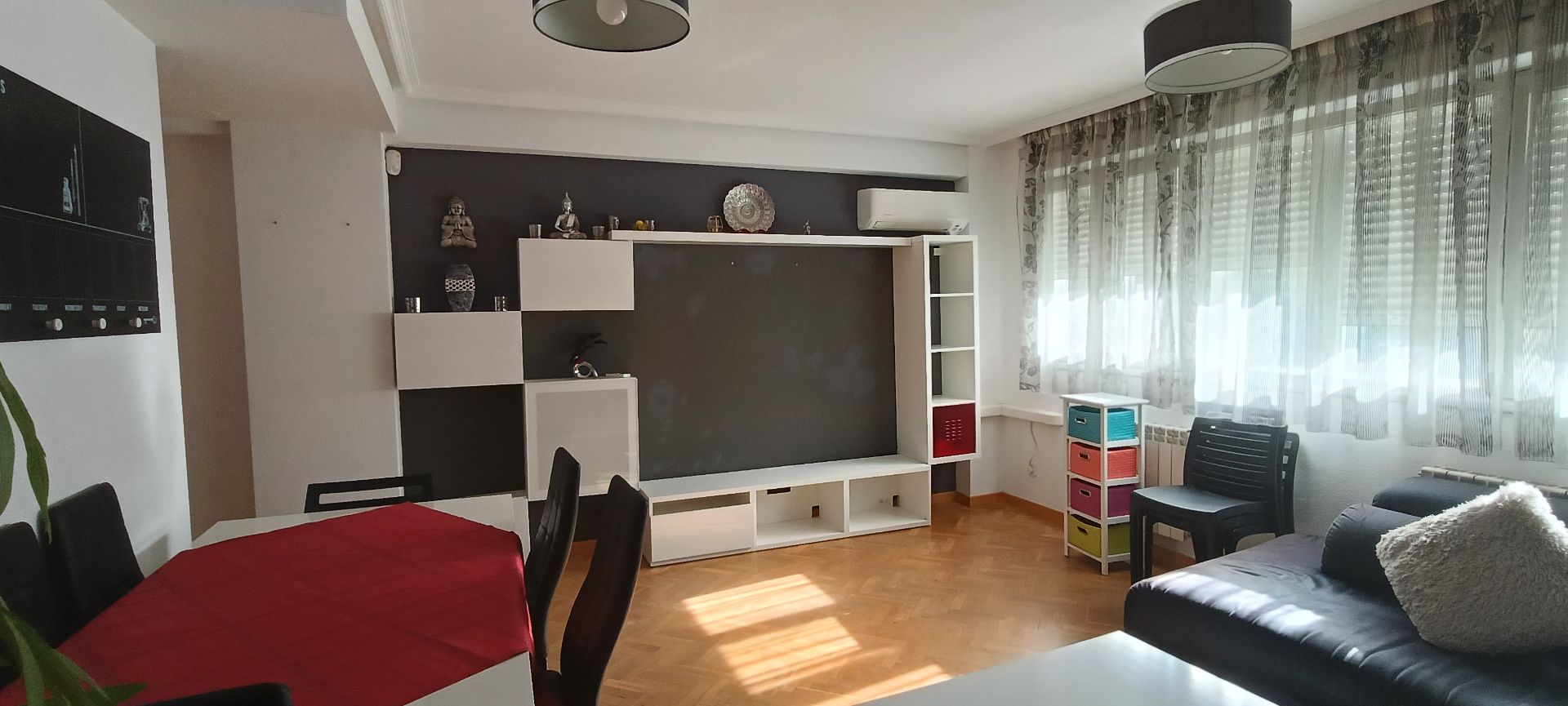 Sala d'estar de Dúplex en venda en Alcobendas amb Aire condicionat, Traster i Moblat