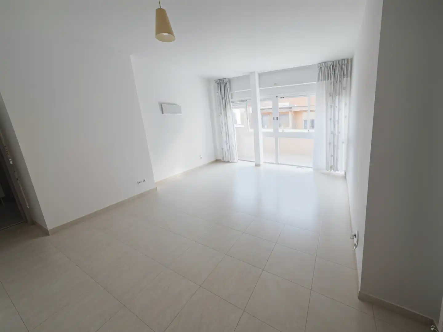 Sala de estar de Piso en venta en Sabadell con Calefacción, Parquet y Horno