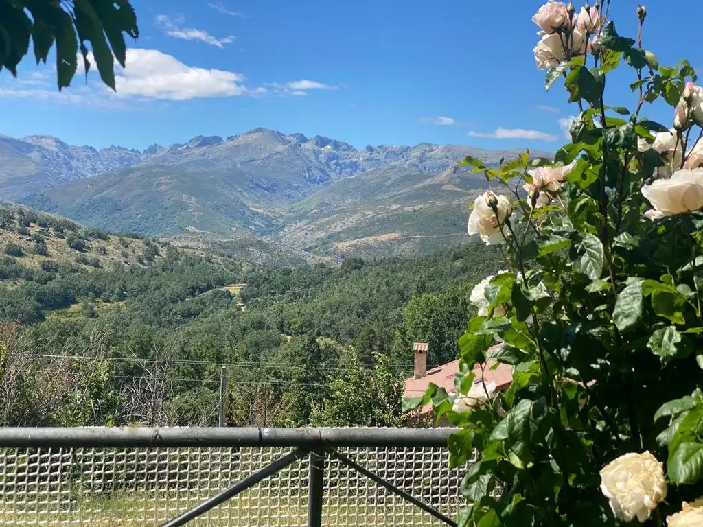 Vista exterior de Residencial en venta en San Juan de Gredos