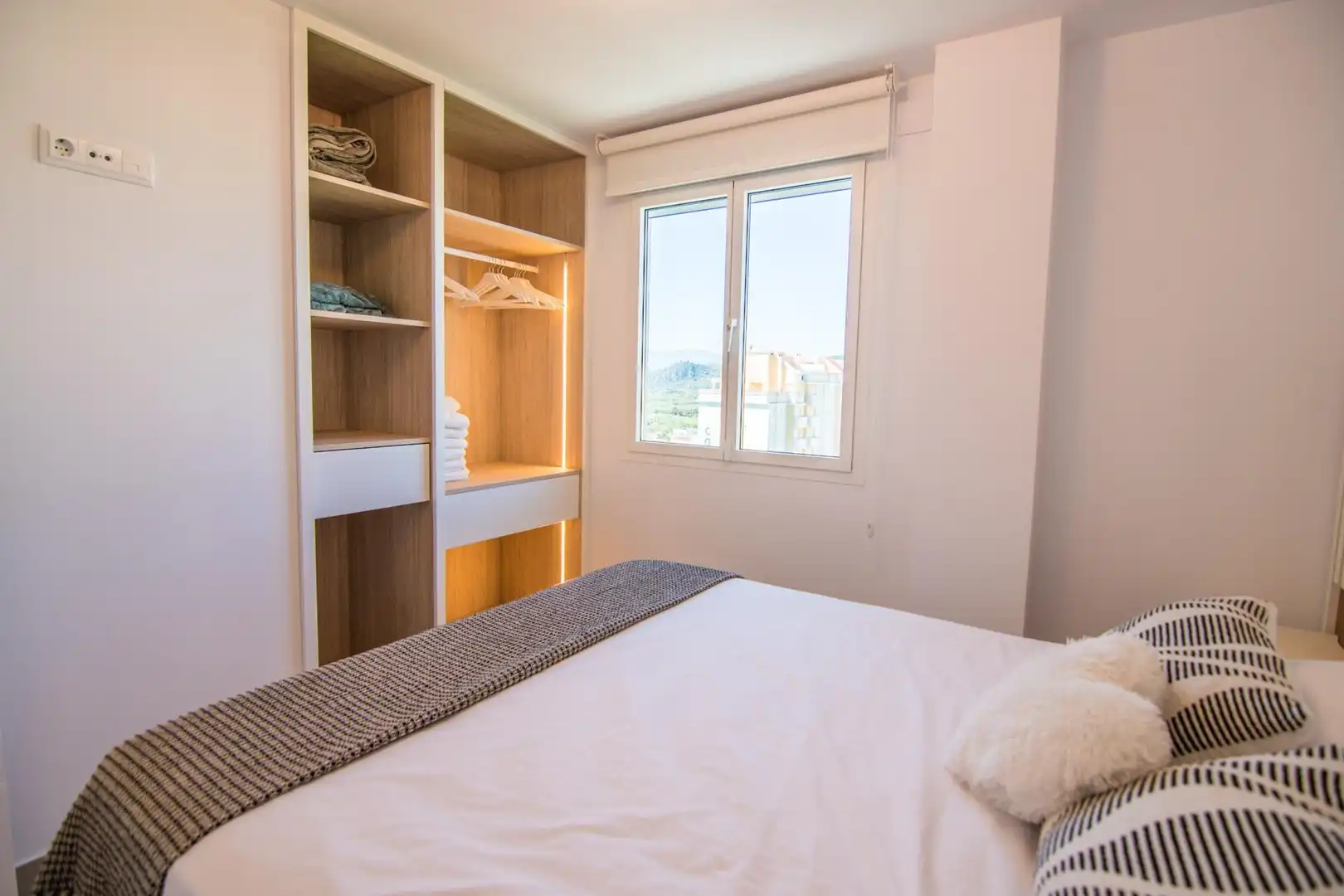Schlafzimmer von Wohnungen zum Verkauf in Gandia mit Klimaanlage, Privatgarten und Terrasse