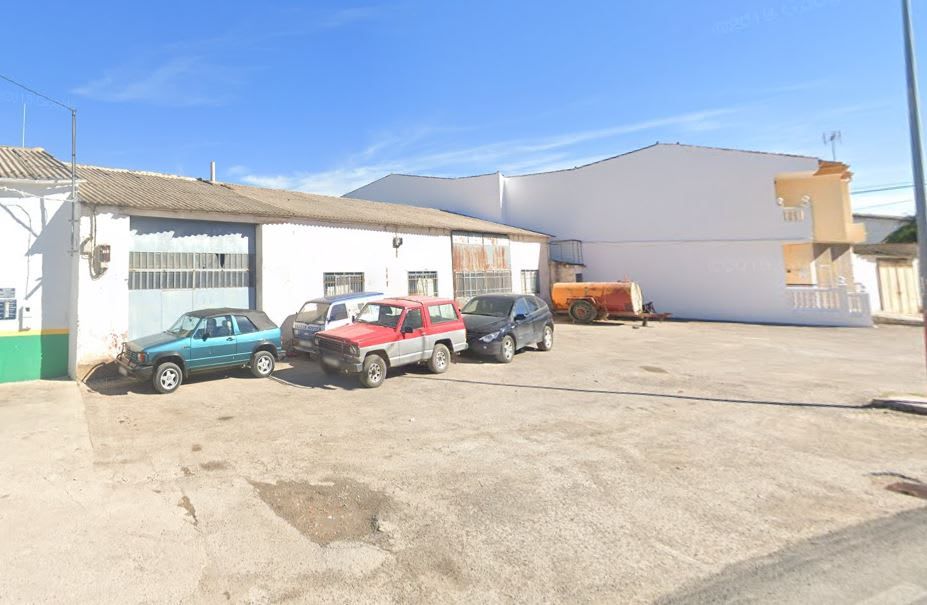 Vista exterior de Nau industrial de lloguer en Guadahortuna