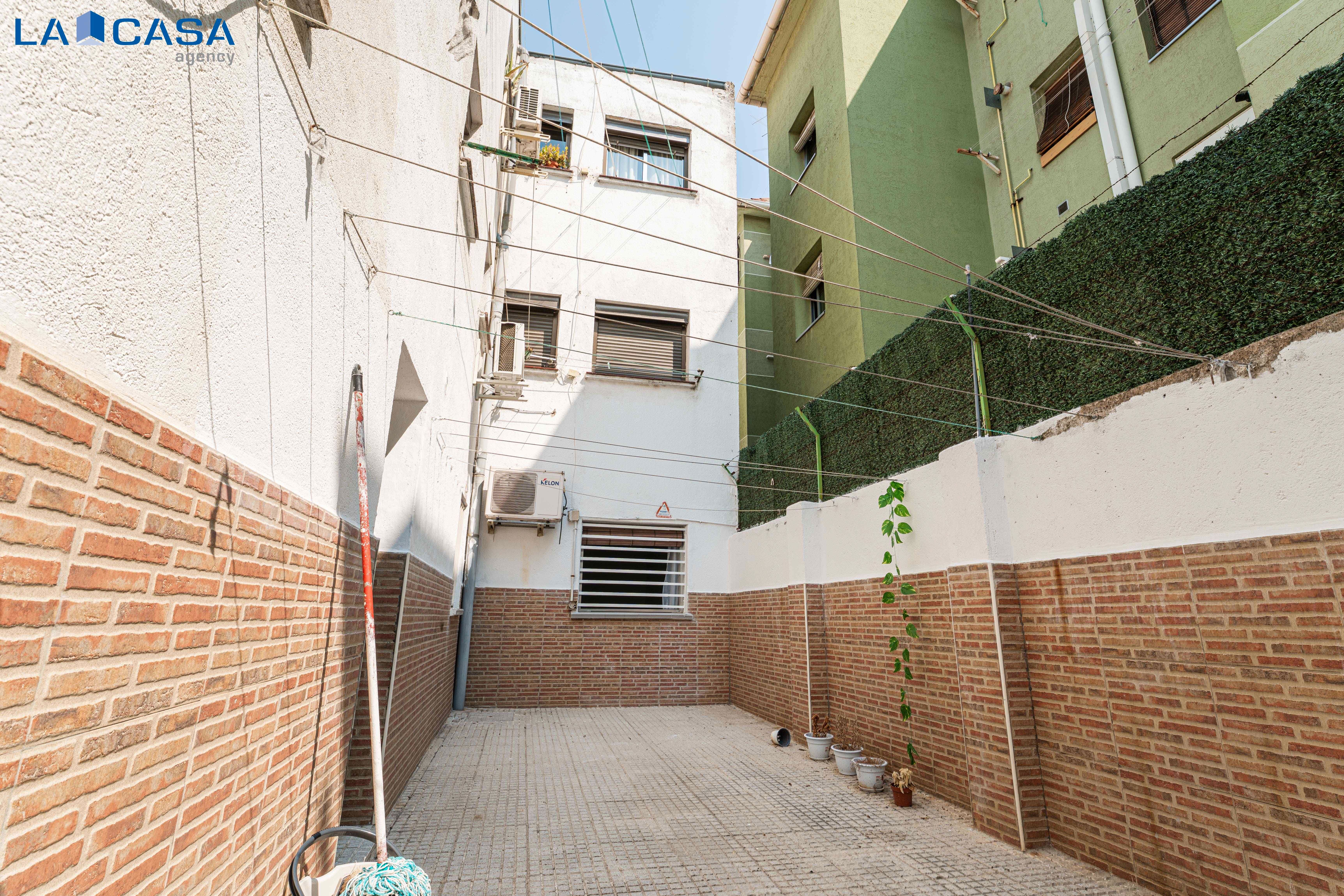 Exterior view of Flat for sale in  Madrid Capital