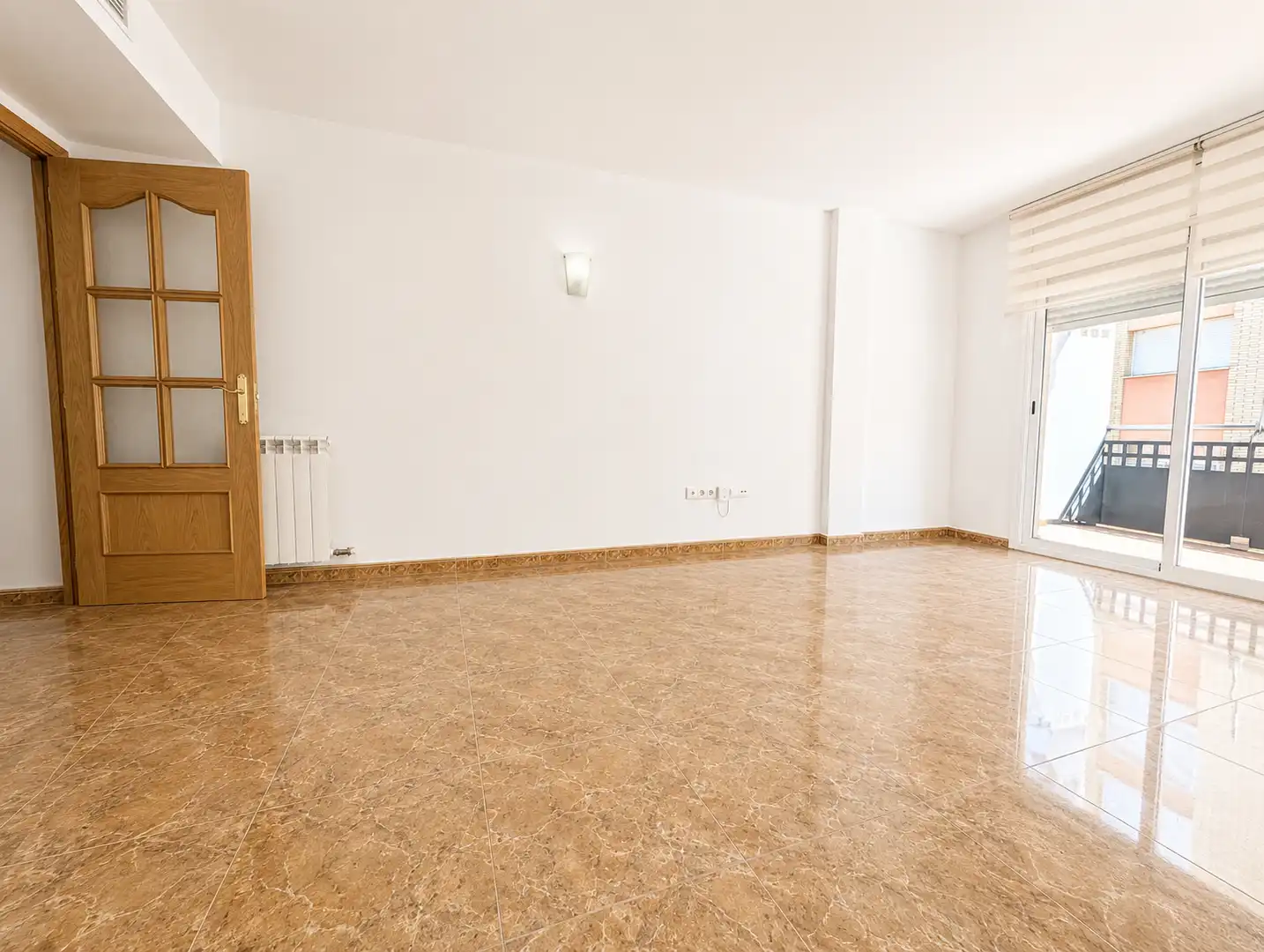 Piso de alquiler en Reus con Aire acondicionado, Calefacción y Horno