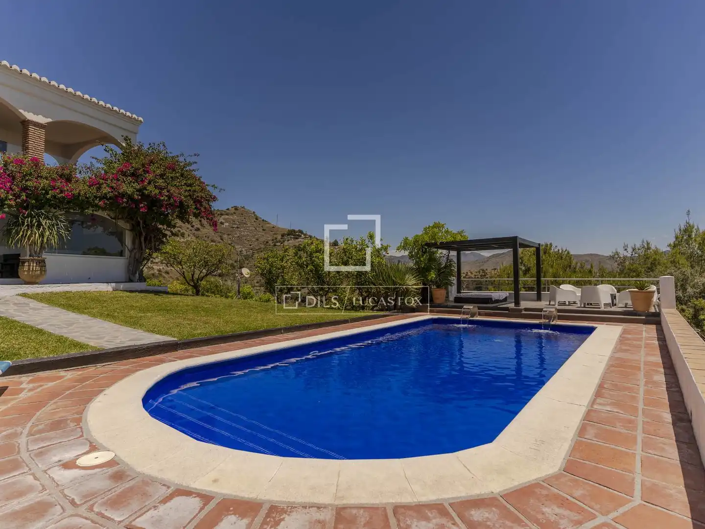 Piscina de Casa o xalet en venda en Almuñécar amb Aire condicionat, Calefacció i Jardí privat