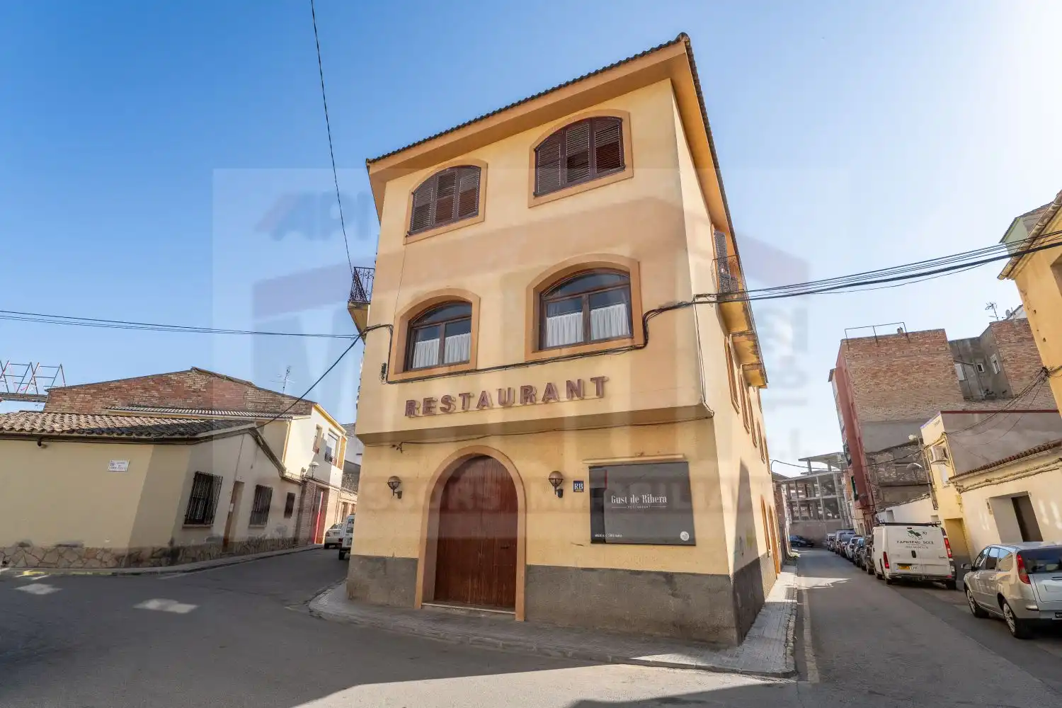 Vista exterior de Edifici en venda en Móra la Nova