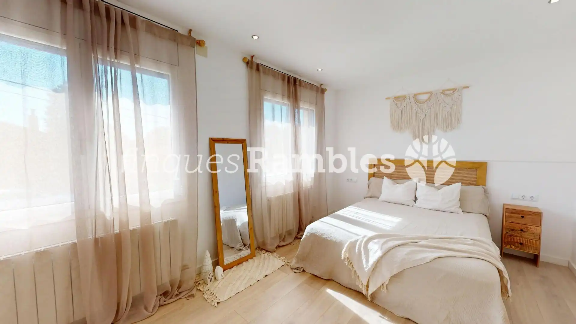 Habitación de Casa o chalet en venta en La Torre de Claramunt con Calefacción, Jardín privado y Parquet