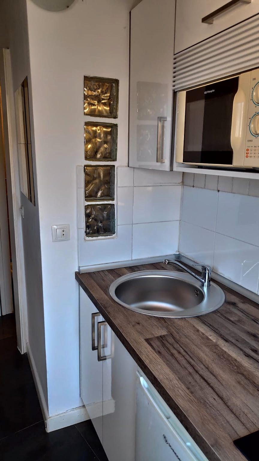 Kitchen of Flat to rent in  Madrid Capital  with Air Conditioner, Furnished and Washing machine
