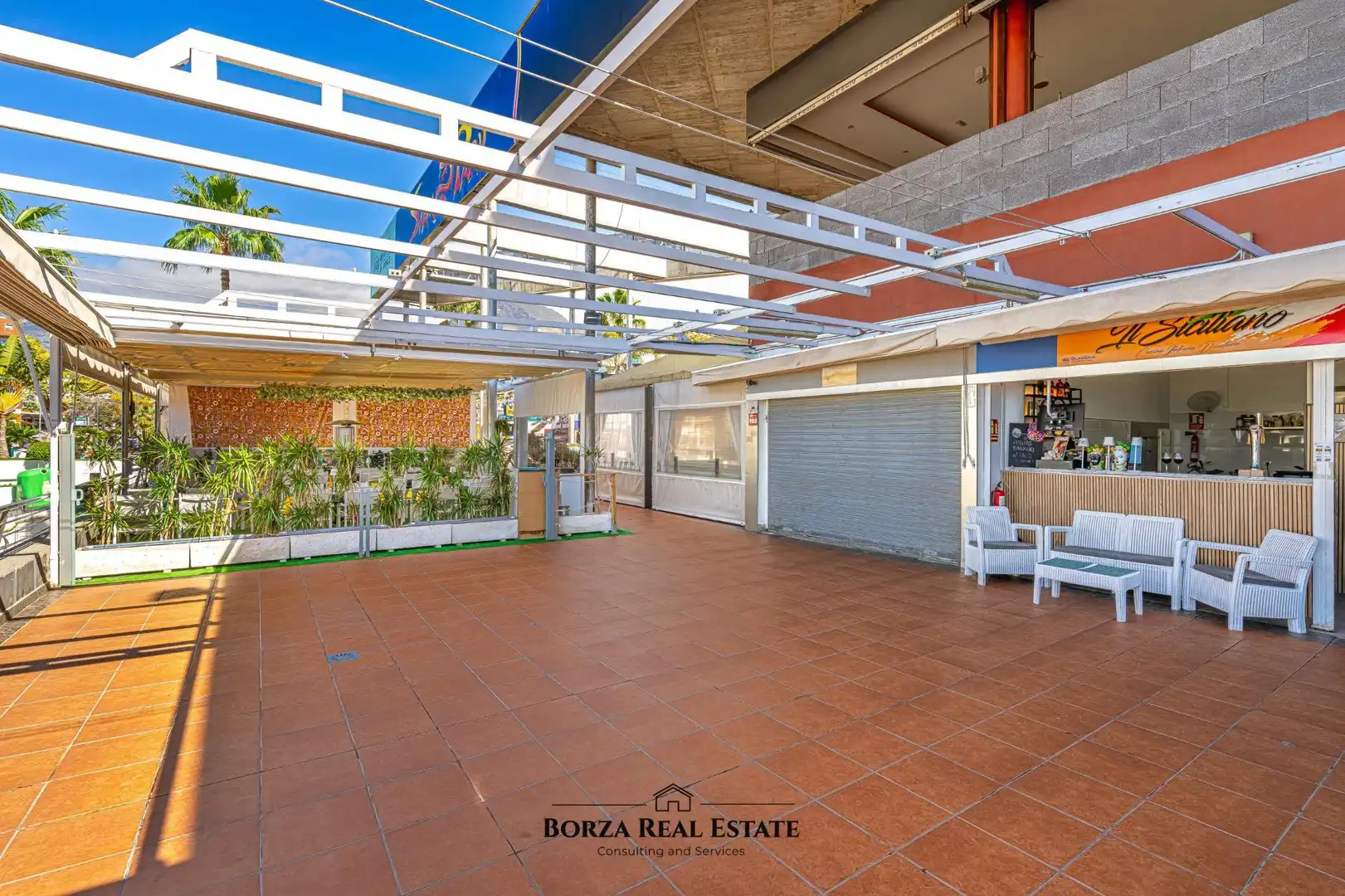 Terraza de Local en traspaso en Adeje con Terraza y Amueblado