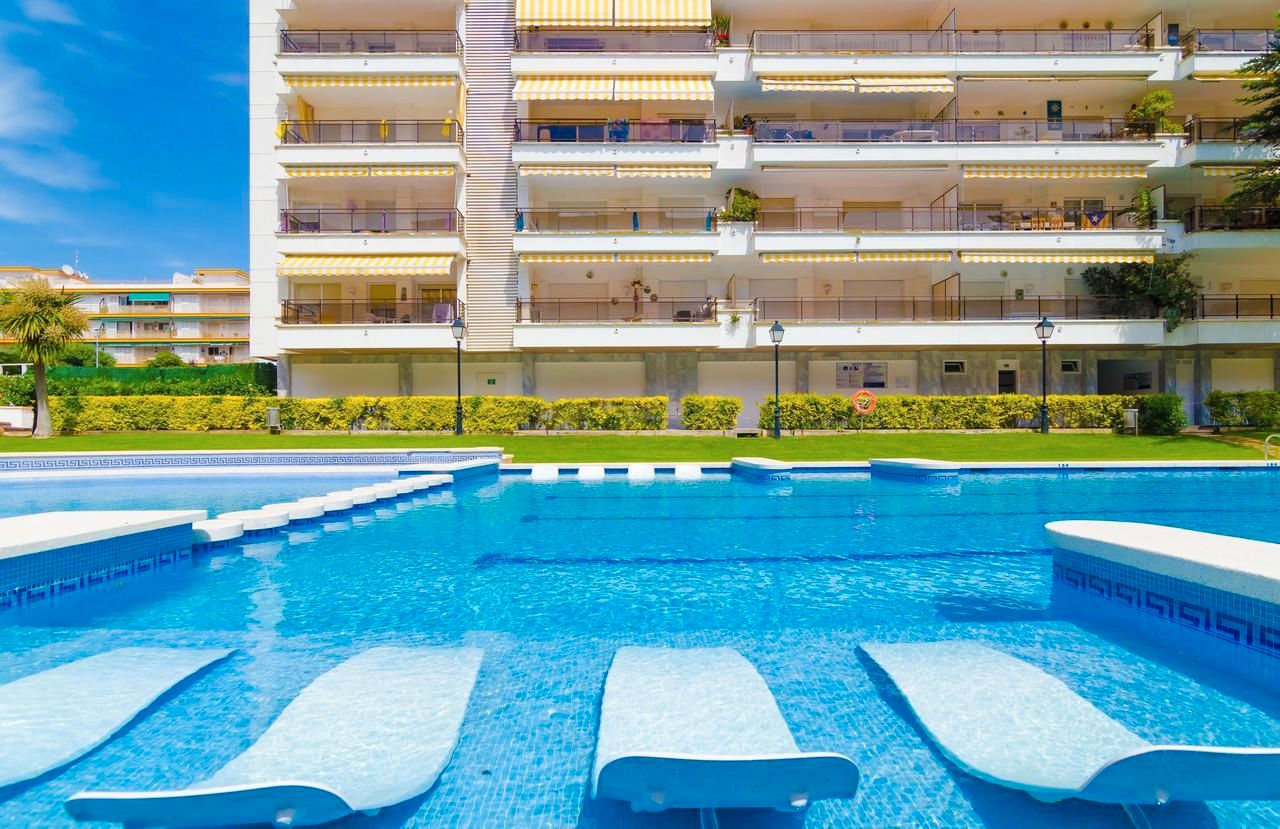 Swimming pool of Study for sale in Lloret de Mar  with Furnished, Oven and Washing machine