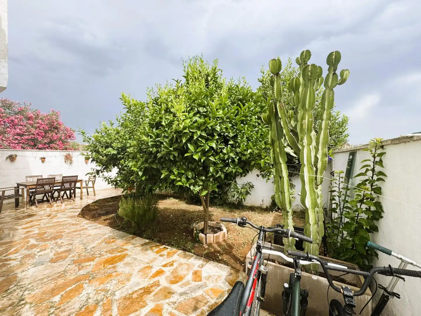 Garten von Einfamilien-Reihenhaus zum Verkauf in Dénia mit Klimaanlage, Privatgarten und Terrasse