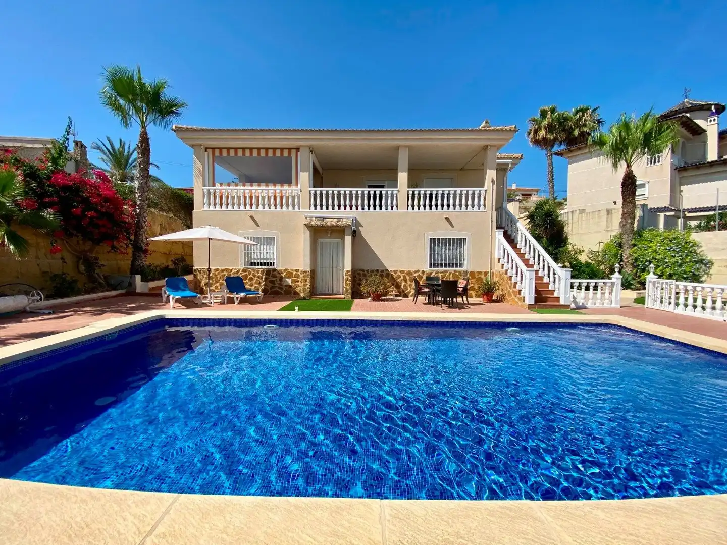 Piscina de Casa o chalet en venta en Almoradí con Jardín privado, Terraza y Piscina