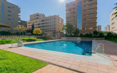 Piscina de Àtic en venda en  Granada Capital amb Jardí privat, Terrassa i Balcó