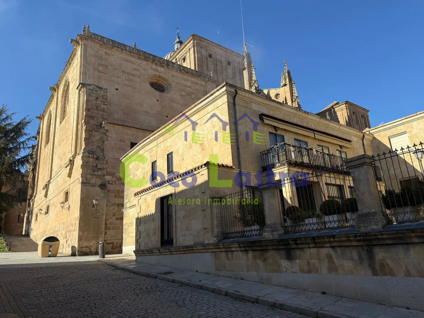 Vista exterior de Casa adosada en venda en Salamanca amb Calefacció, Terrassa i Traster