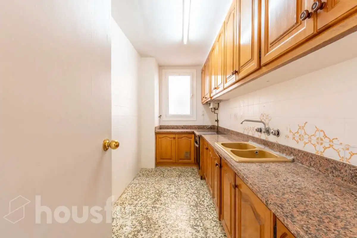 Kitchen of Attic for sale in Vilanova i la Geltrú  with Terrace and Storage room