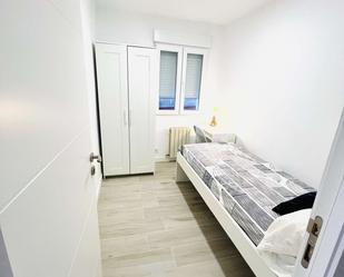 Bedroom of Flat to share in  Madrid Capital  with Air Conditioner and Terrace