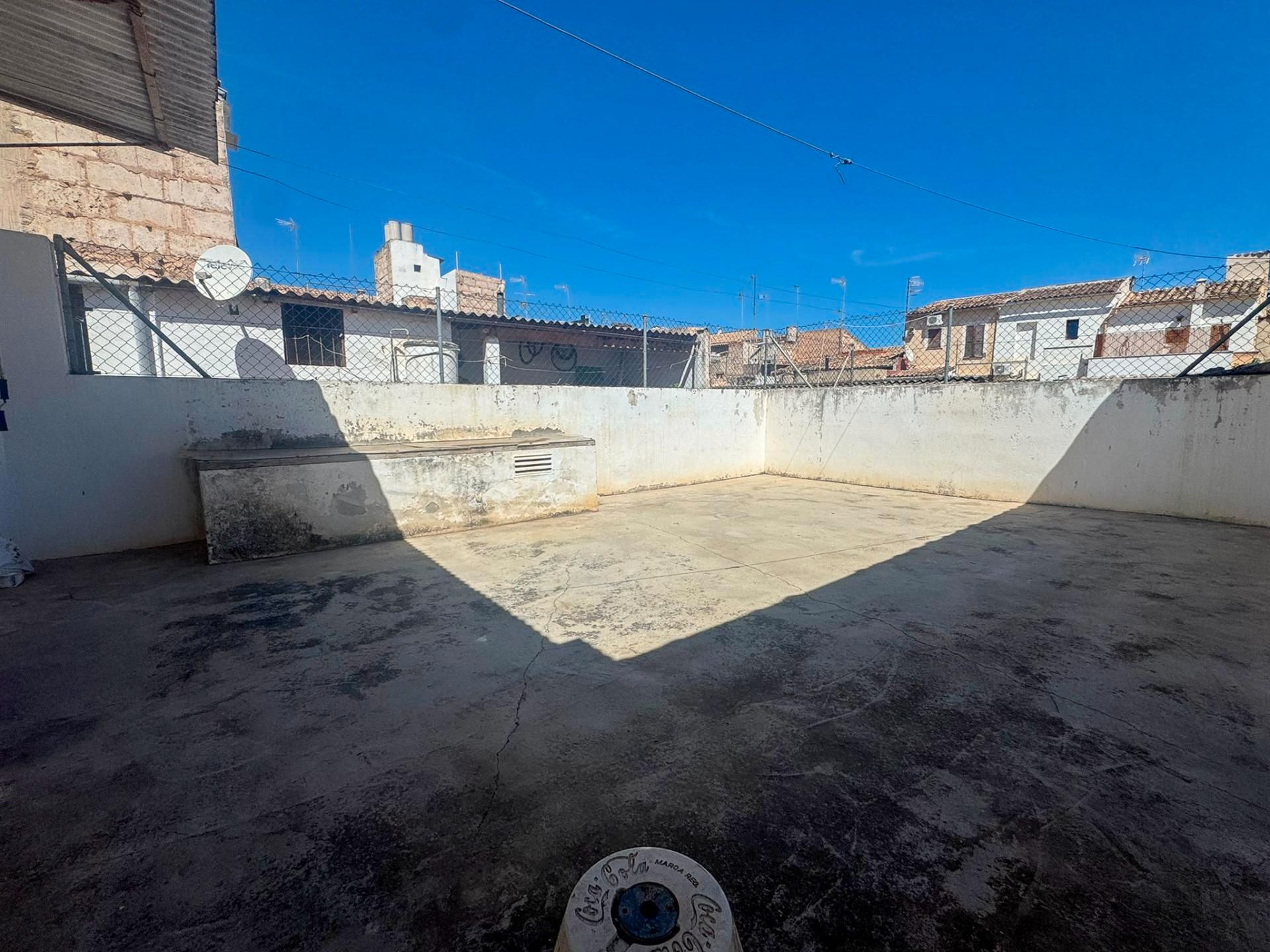 Exterior view of Building for sale in Inca