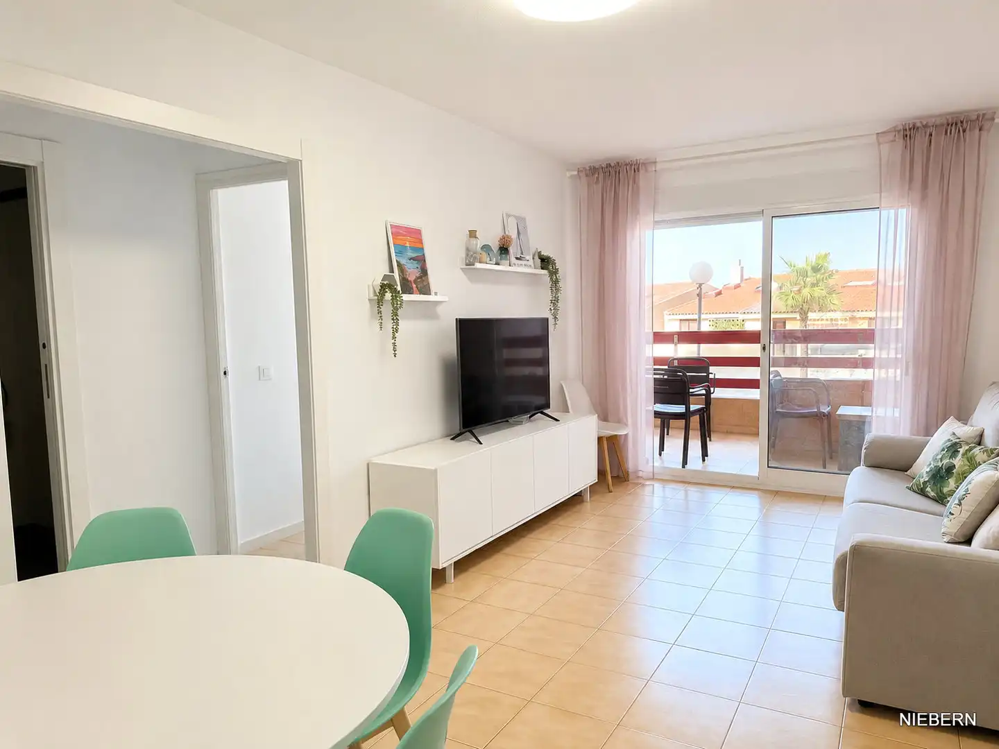 Sala d'estar de Pis en venda en La Manga del Mar Menor amb Moblat, Balcó i Piscina comunitària
