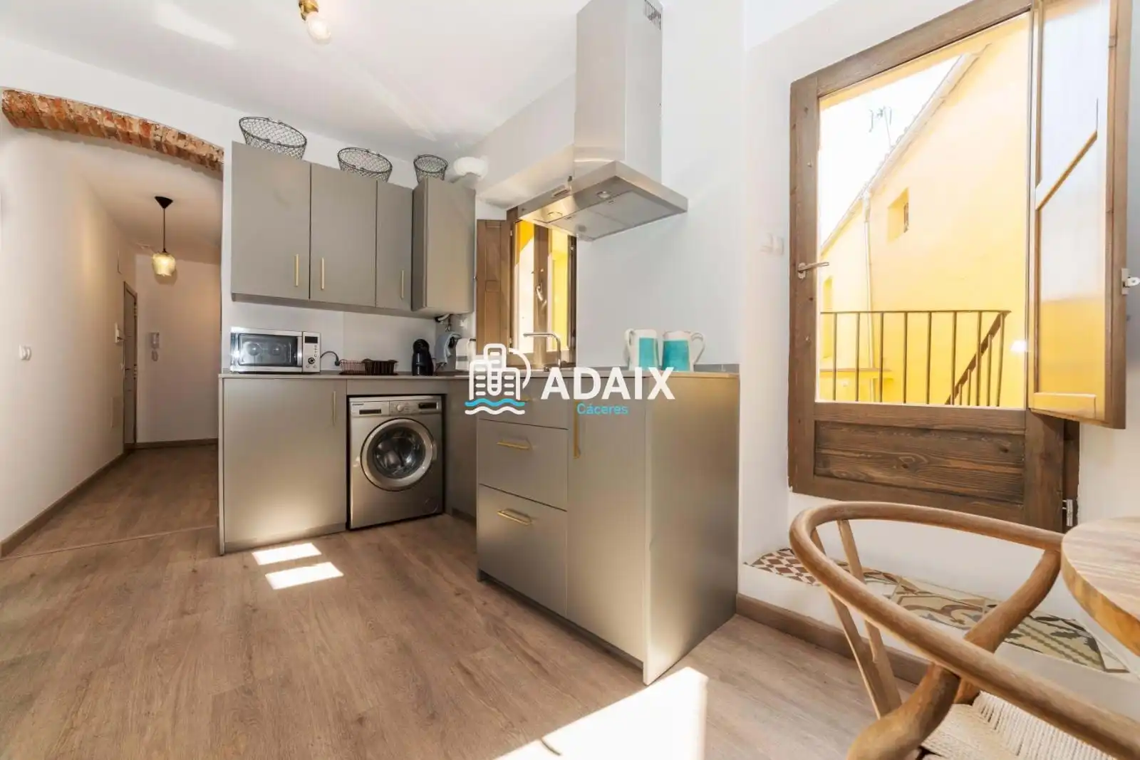 Flat for rent in C. Caleros, Casco Antiguo