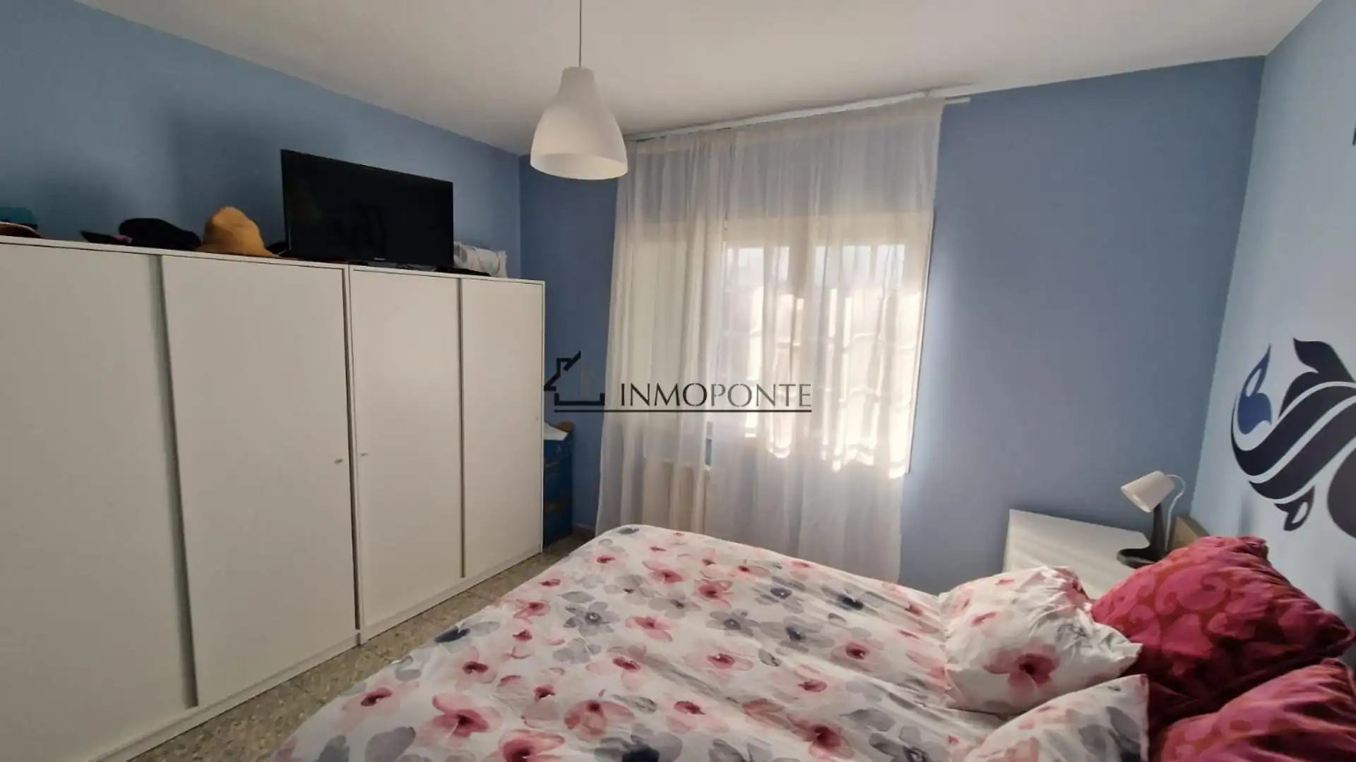 Dormitori de Casa o xalet en venda en Pontevedra Capital  amb Jardí privat
