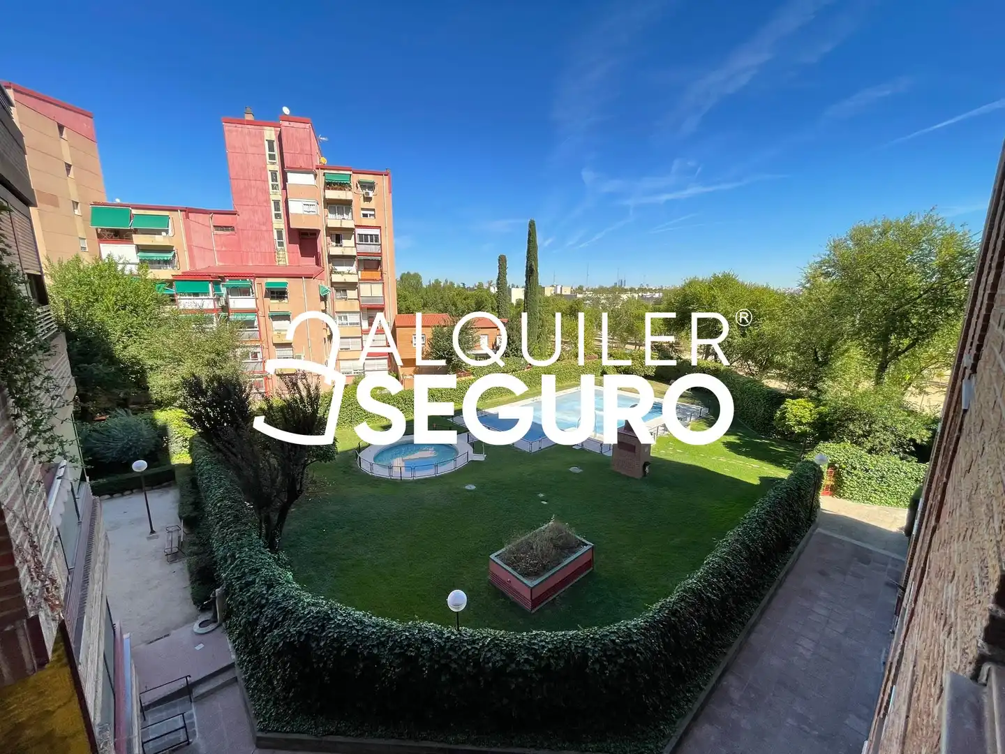Exterior view of Flat for rent in Madrid  with Heating, Terrace and Swimming Pool