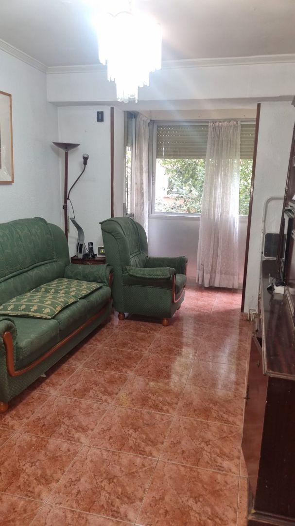 Sala d'estar de Pis en venda en  Madrid Capital amb Calefacció