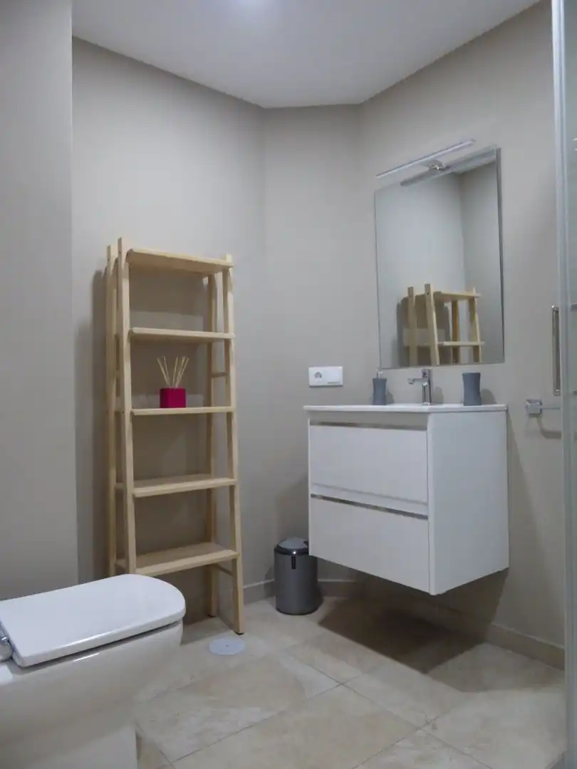 Bathroom of Apartments for rent in Jerez de la Frontera  with Air Conditioner and Parquet flooring