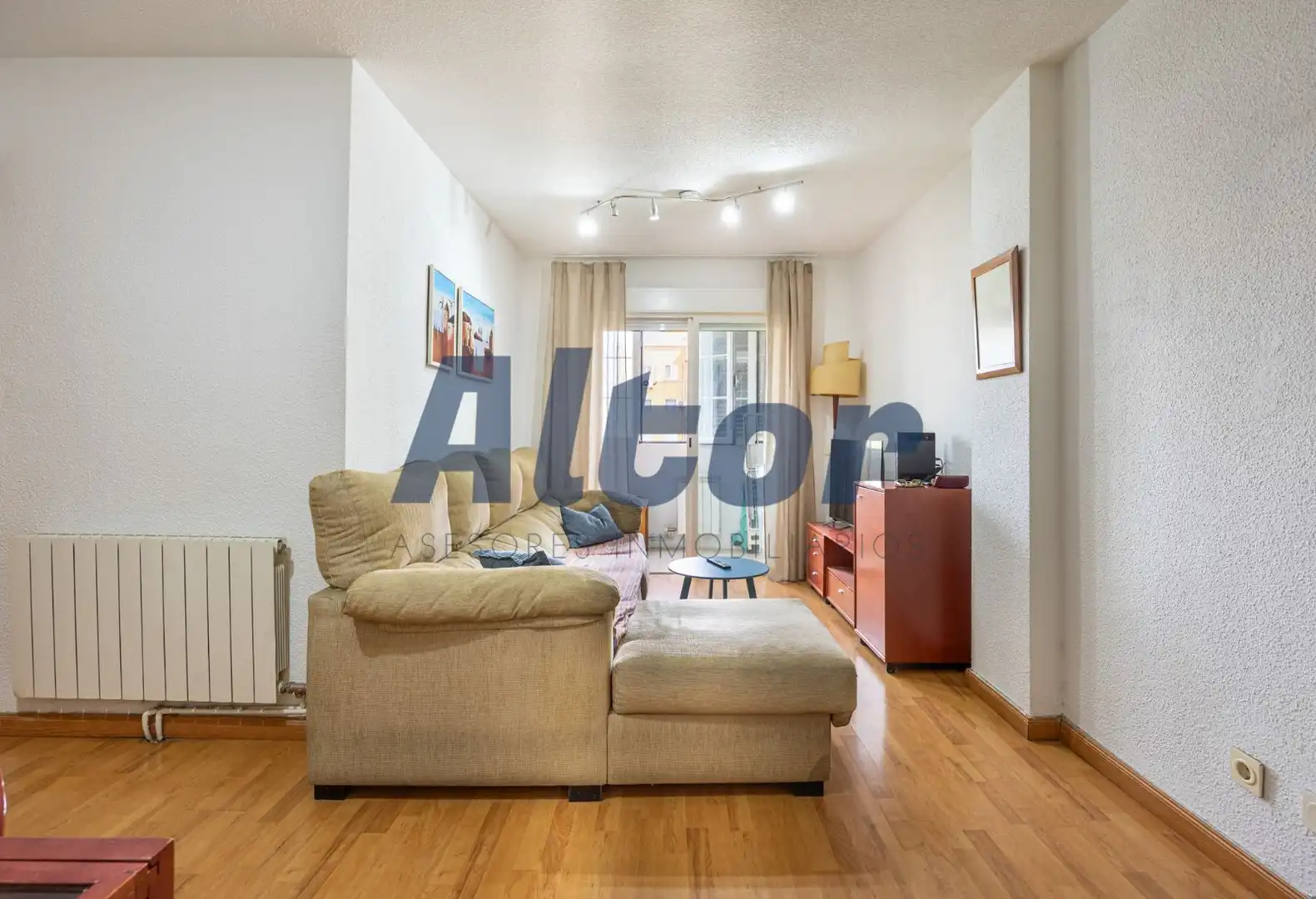 Living room of Flat for sale in Fuenlabrada  with Heating, Terrace and Swimming Pool