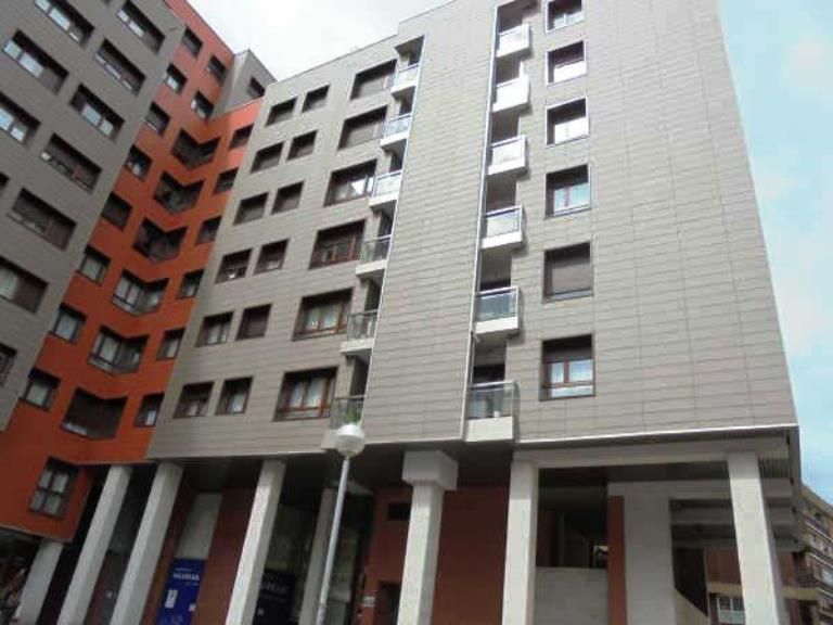 Vista exterior de Local en venda en Barakaldo 