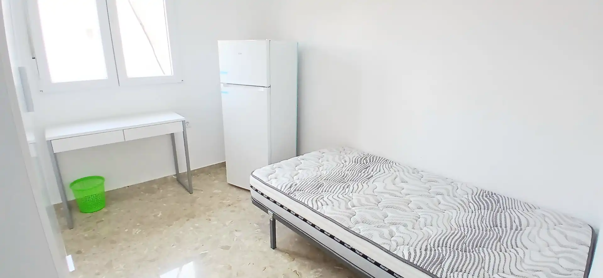 Room in Calle Real, 58, Centro