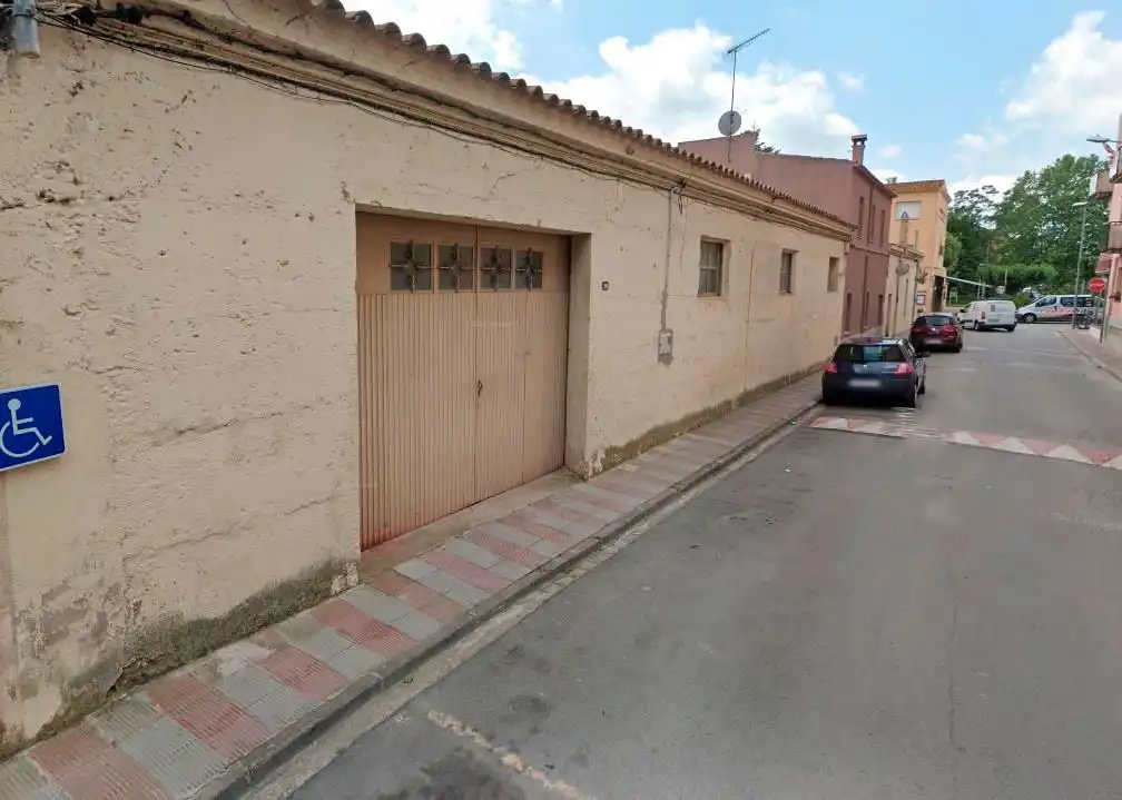 Vista exterior de Local de alquiler en Llagostera
