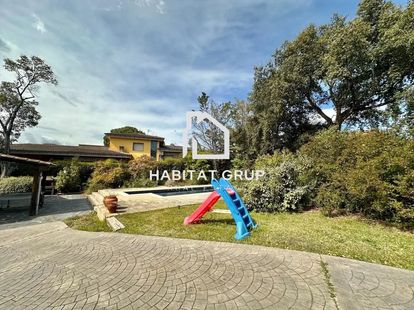 Vista exterior de Casa o xalet en venda en Santa Coloma de Farners amb Aire condicionat, Calefacció i Jardí privat
